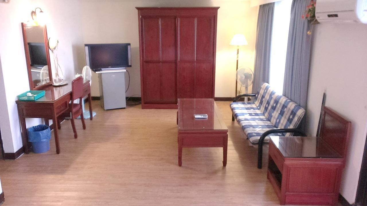 Galaxy Hotel ไถจง ภายนอก รูปภาพ