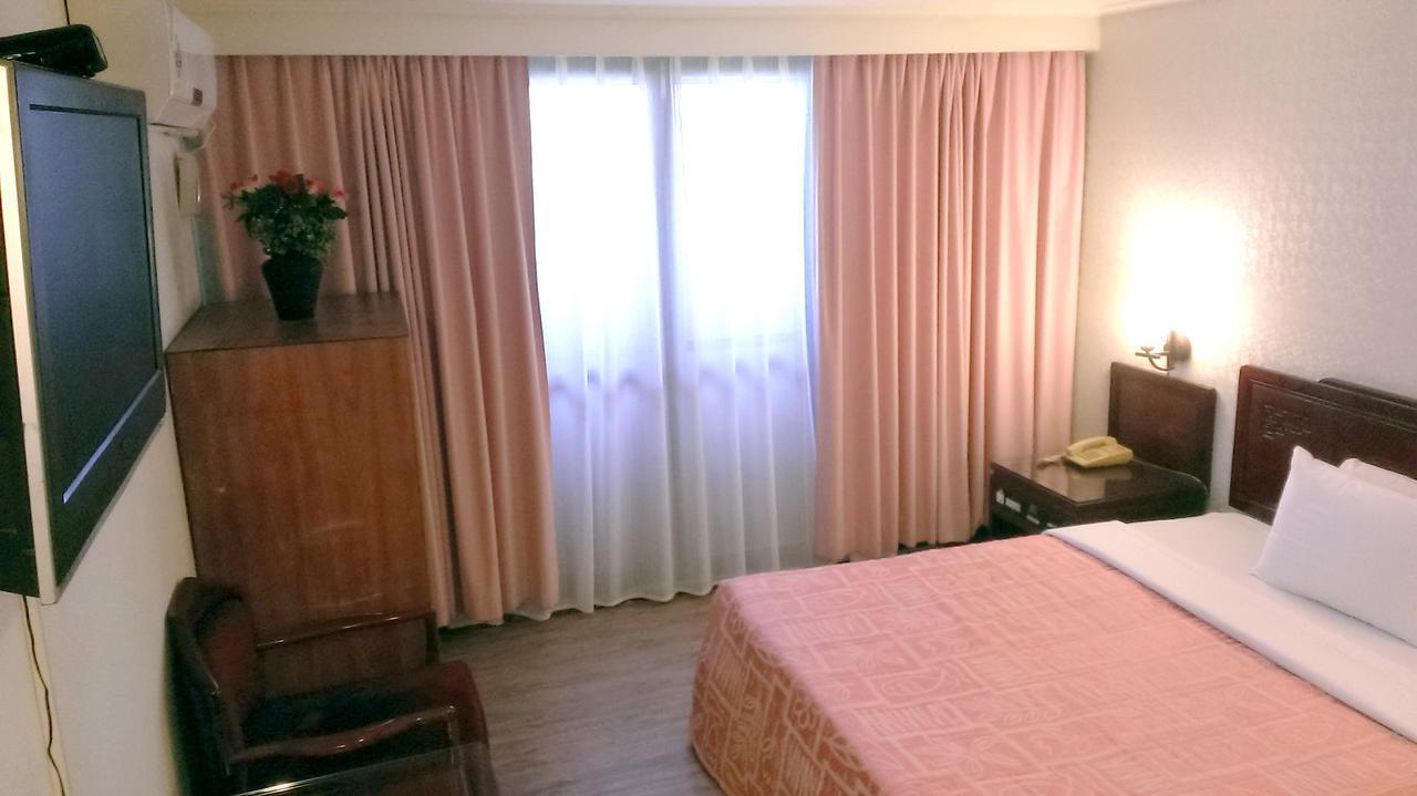 Galaxy Hotel ไถจง ภายนอก รูปภาพ