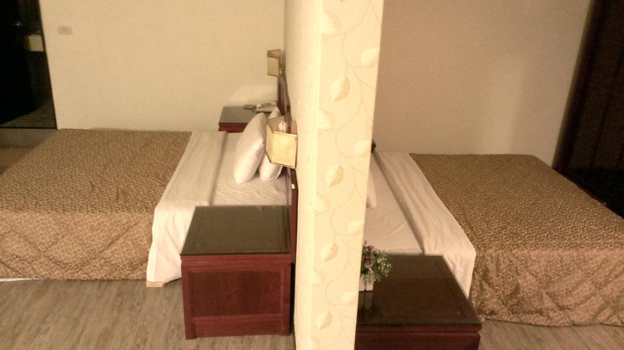 Galaxy Hotel ไถจง ภายนอก รูปภาพ